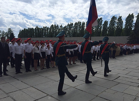 Более 250 подростков Городищенского района вступили в ряды "Юнармии"